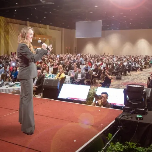 "Suzanne Castle: Sparkle, Strategy & the Rise of a Bold Empire"